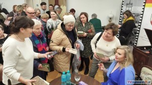 Sylwia Kubik przeniosła czytelników na żuławski Dziki Zachód – promocja najnowszej książki Pisarki z Powiśla. Wideo i zdjęcia