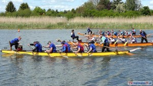 Smocze łodzie opanowały Nogat - sportowe emocje i integracja podczas Pucharu Polski w Malborku. Wideo i zdjęcia