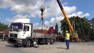 Czwarte uszkodzenie fontanny w Malborku. Incydent z udziałem ambulansu 