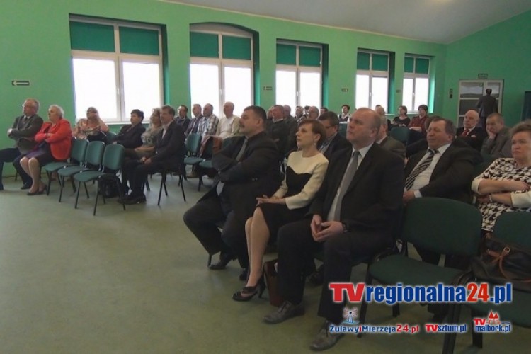 POWIATOWE TARGI EDUKACJI I PRACY W DZIERZGONIU – 28.03.2015