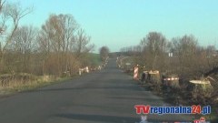 TRWA WYCINKA DRZEW NA TRASIE KALWA  - GRZYMAŁY – 08.04.2015