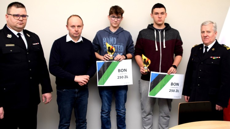 Nowy Dwór Gdański. Postawa godna do naśladowania - Paweł i Kacper uhonorowani.