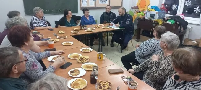 Powiat sztumski. Jak ustrzec się przed oszustwem? - spotkanie policjantów&#8230;