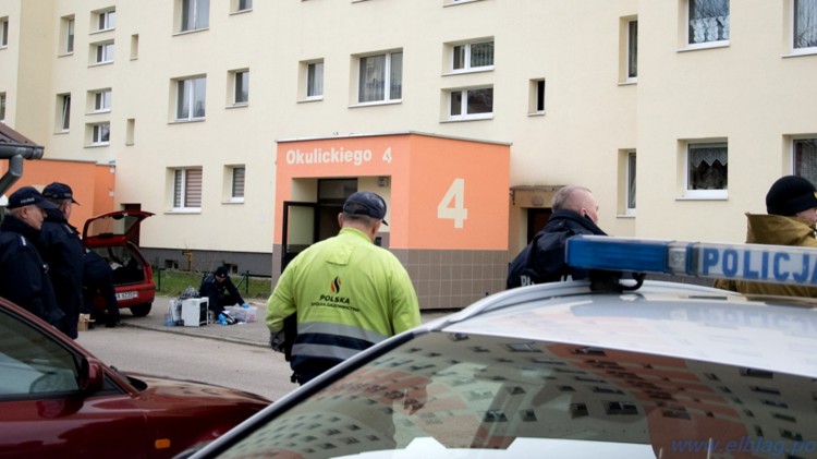 Elbląg. W mieszkaniu miał narkotyki i niebezpieczne chemikalia – ewakuowano…