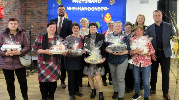 Miłoradz. Centrum Aktywności Seniora na Festiwalu Przysmaku Wielkanocnego.