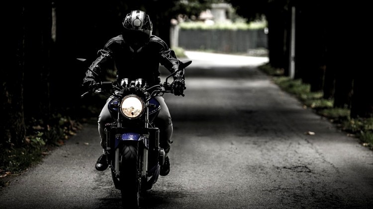 Powiat sztumski. Rozpoczął się sezon motocyklowy – policjanci przypominają zasady bezpieczeństwa.
