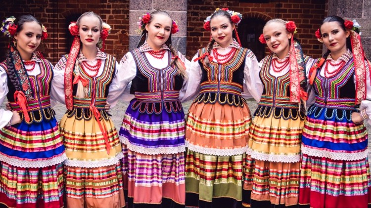 Malbork. Dołącz do Zespołu Pieśni i Tańca 22. BLT. Trwa nabór dzieci w wieku 6-10 lat.
