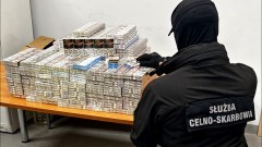 Nielegalne zapasy na zimę – funkcjonariusze KAS znaleźli prawie 30 tys. papierosów bez polskich znaków akcyzy u mieszkańca powiatu kwidzyńskiego.