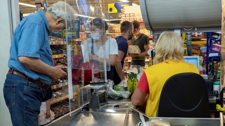 Kolejny miesiąc z rzędu spada dynamika wzrostu cen. Jednak w sklepach…