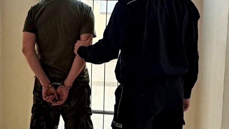 Malbork. Pijany groził nożem napotkanemu na ulicy mężczyźnie – grozi mu do 3 lat więzienia.