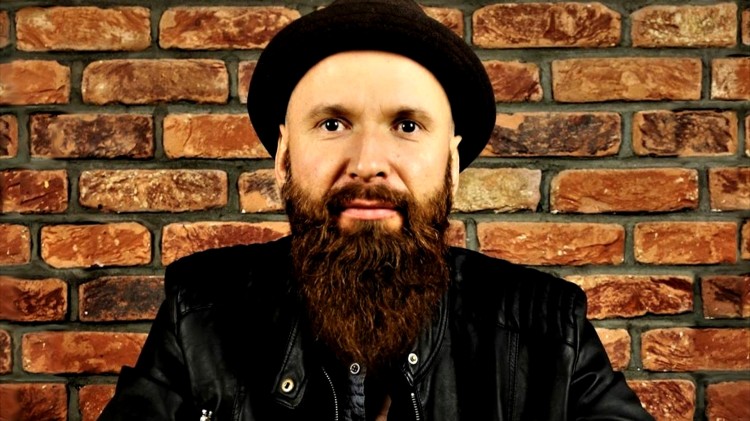 Malbork. Spotkanie autorskie z Piotrem Podlewskim – zaproszenie.
