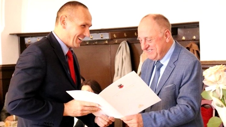 Malbork. Nagrodzono nauczycieli i pracowników powiatowej oświaty.