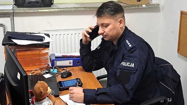Malbork. Kobieta chciała targnąć się na życie – odwiódł ją od tego policjant.