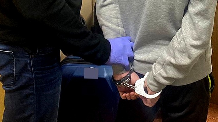 Malbork. Okradł placówkę opiekuńczo-wychowawczą dla dzieci. Włamywacz i paser w rękach policji.