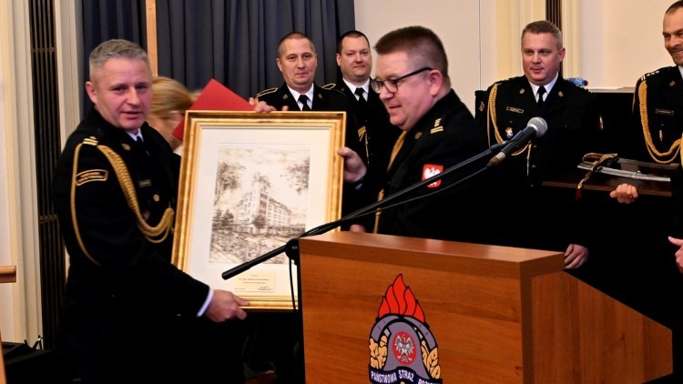 Nowy Dwór Gdański. Komendant mł. bryg. Hubert Grzesiowski zakończył służbę w straży pożarnej.