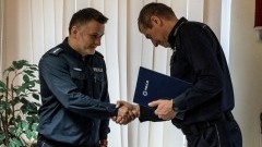 Nowy Dwór Gdański. Zastępca Naczelnika Prewencji st. asp. Dominik Ostrowski pożegnał się ze służbą.