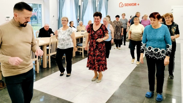 Dzień otwarty i zajęcia taneczne w Centrum Aktywności Seniora w Mątowach Wielkich.