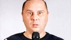 Dzień Kobiet w Gminie Malbork na wesoło - wystąpi Bartosz Gajda.