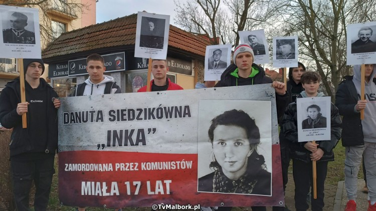 Uroczystość Dnia Pamięci Żołnierzy Wyklętych w Malborku. Wideo i zdjęcia