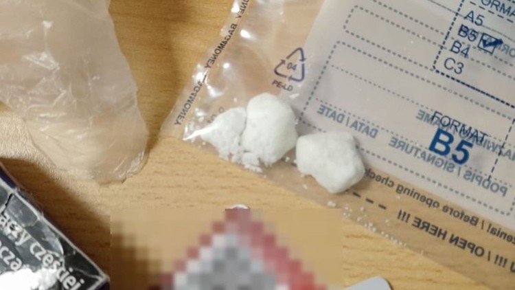 Malbork. Narkotyki schowane miał w opakowaniu po papierosach – grozi mu do 3 lat więzienia.