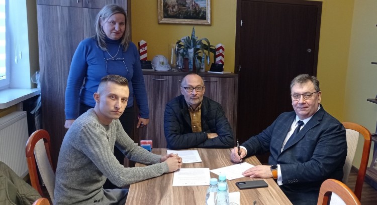 Stare Pole. Żłobek zostanie rozbudowany – podpisano stosowną umowę.