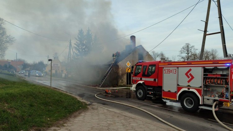 Pożar pustostanu i kolizje drogowe – raport sztumskich służb mundurowych.