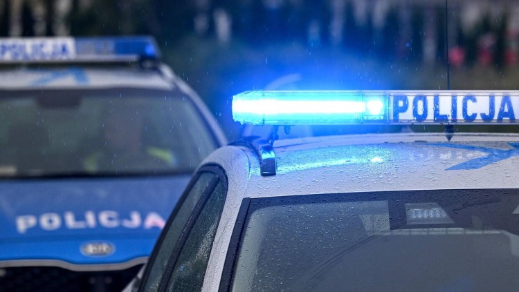 Sztum. Kupował papierosy znalezioną kartą płatniczą – grozi mu…