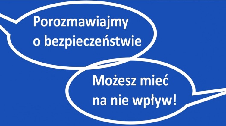 Debata społeczna – malborscy policjanci porozmawiają z seniorami o bezpieczeństwie.