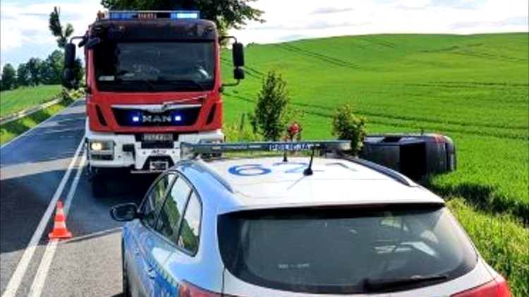 Powiat sztumski. Stracił panowanie nad autem i wjechał do rowu – kierowca…