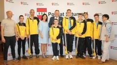 Sztum. Złoci medaliści Pomorskiego Turnieju Piłki Nożnej Olimpiad Specjalnych z wizytą u Starosty.