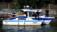 Mieli problemy z łodzią na Zalewie Wiślanym – z pomocą przypłynęli policyjni wodniacy.  
