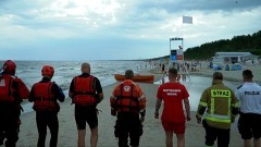 Stegna. Mężczyzna poszedł się kąpać i długo nie wracał – żona wezwała służby na pomoc.
