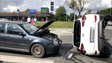 Malbork. Zderzenie pojazdów z udziałem nieoznakowanego radiowozu.