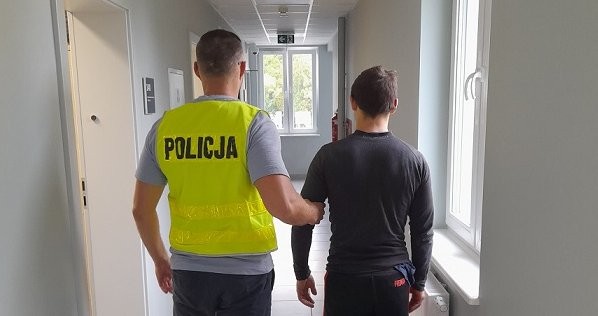 Włamywał się do pomieszczeń gospodarczych i kradł z otwartych samochodów…