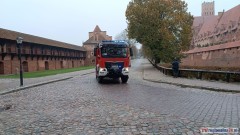 Zagrożenie terrorystyczne i pożar na zamku w Malborku – ćwiczenia służb ratowniczych. Wideo i zdjęcia