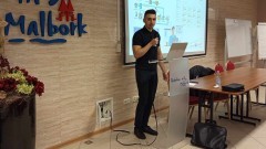 Malbork. Praca w branży IT – spotkanie uczniów Technikum nr 3 z programistą.