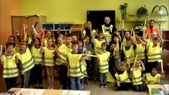 Kończewice. Świeć przykładem i noś odblaski – zachęcali najmłodszych policjanci i GDDKiA.