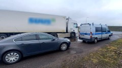 Malbork. Podsumowanie działań Bezpieczny TIR – policjanci zatrzymali 6. dowodów rejestracyjnych.
