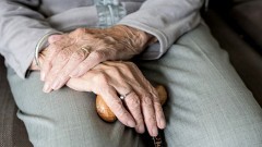 Malbork. Seniorka straciła oszczędności życia – padła ofiarą oszusta.