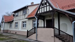 Gmina Miłoradz. Metamorfoza zabytkowego budynku w Pogorzałej Wsi.