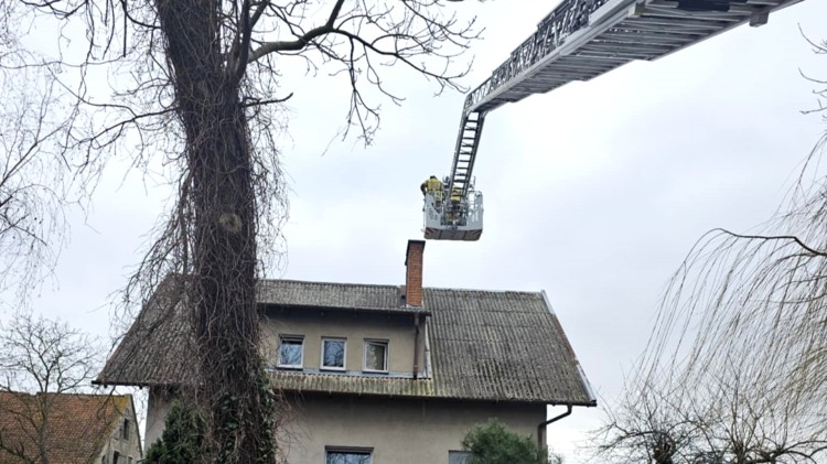 Powiat malborski. Pożary sadzy, kontenerów i pustostanu – noworoczne interwencje strażaków.