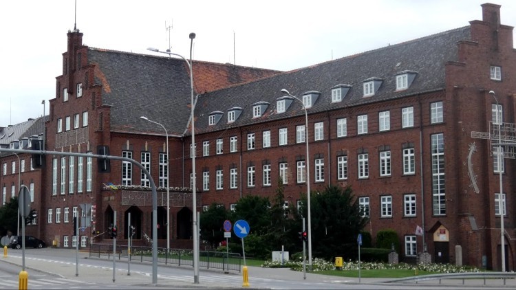 BURMISTRZ MALBORKA CHCE WZIĄĆ KREDYT, ALE NIE CHCE GO SPŁACAĆ