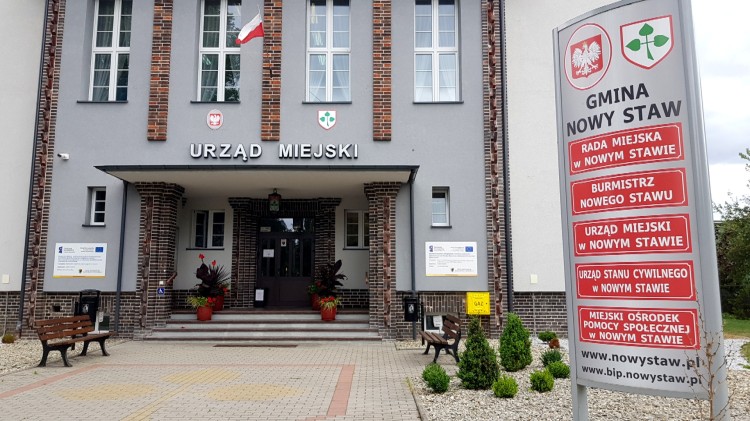 Wkrótce sesja Rady Miejskiej Nowego Stawu – sprawdź porządek obrad.