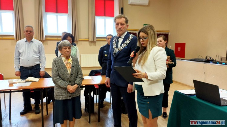 To historyczny moment - Magdalena Roman Honorowym Obywatelem Gminy Stare Pole. Wideo i zdjęcia