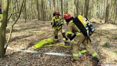 Ćwiczenia służb w Lesie Wielbarskim - gaszenie pożaru, ewakuacja poszkodowanych i zatrzymanie podpalacza. Wideo i zdjęcia
