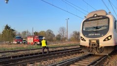 Malbork. 64-latek potrącony przez pociąg – w ciężkim stanie trafił do szpitala.