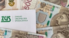 Jedni z milionami, drudzy z groszami. Rekordzista jest zadłużony w ZUS na 818 mln złotych