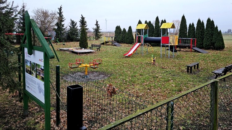Plac zabaw w Tralewie wkrótce zyska nowe oblicze.