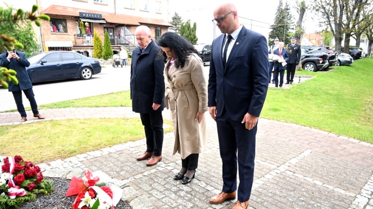 80. rocznica zakończenia II wojny światowej – w Nowym Dworze Gdańskim oddano hołd  bohaterom.