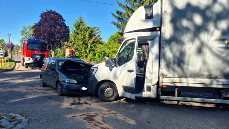 Wypadek na ul. Gdańskiej w Nowym Stawie – jedna osoba trafiła do szpitala.